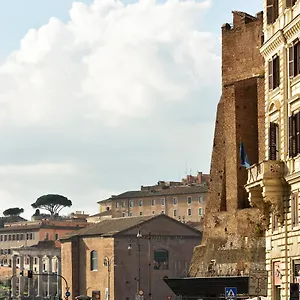 2* Pensión Dimora Ai Fori -