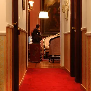 Residenza Frattina Guest house